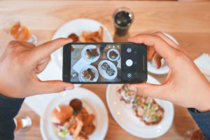 digitaliser son restaurant sur les réseaux sociaux